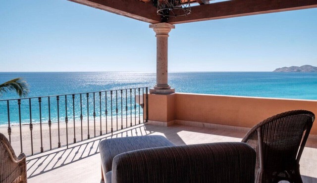 Casa Del Mar Beachfront Olas 2BR Penthouse
