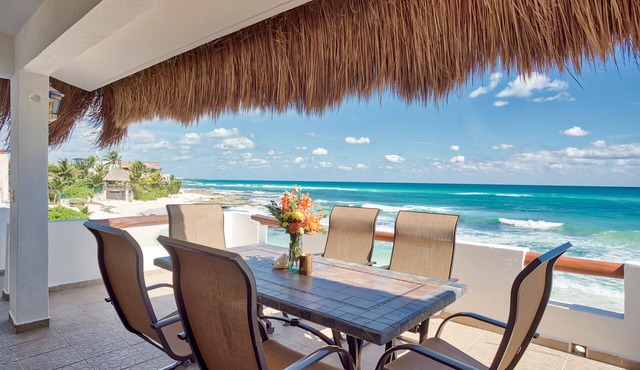 Casa del Secreto-Luxury Beachfront Private Beautiful/pool/hotub/full staff