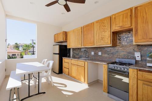 Casa Girasol Ocean Views Steps to Beach