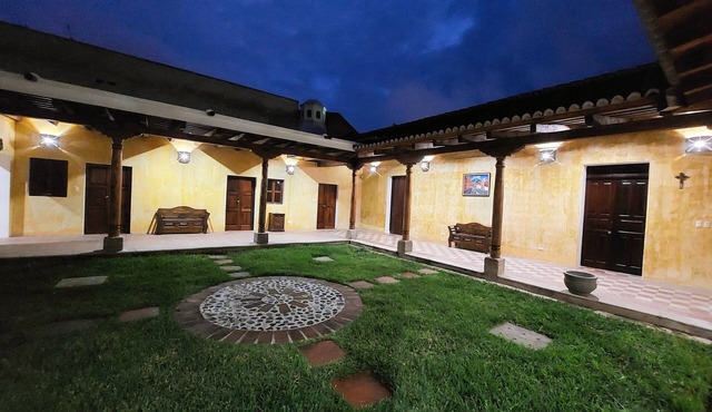 Casa JoStella beautiful house Historic District close to everything in Antigua.