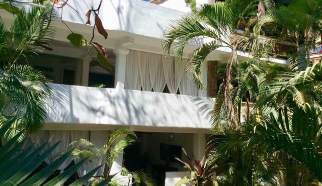 Casa Mara Beachfront/Heated pool in charming Sayulita