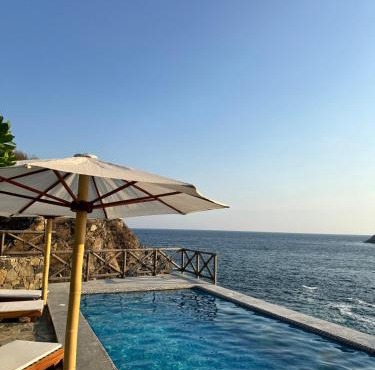 Casa Mario Alberto - Oceanfront Bungalows