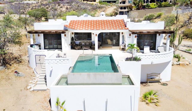 Casa Marquis Sunrise, Ocean Views, Pool, 2 Bedroom