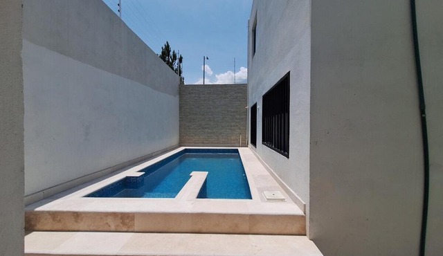 Casa Noroeste Saltillo Ejecutivo, Familar 3 habitaciones, alberca