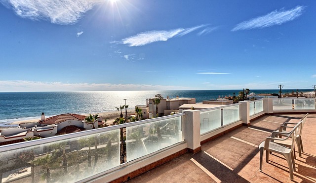 Casa Pelicano – Beachfront, Sleeps 8, Rocky Point