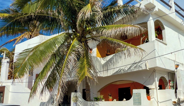 Casa Roca Caribe - 1st & 2nd Floor Suites,4 Bedrooms/3 Bath, Pool, Ocean front