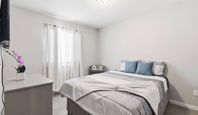 Casa SolSky Spacious 4-bedroom house with AC in charming Mission