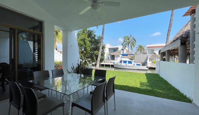 Casa Uvis Marina Barra De Navidad