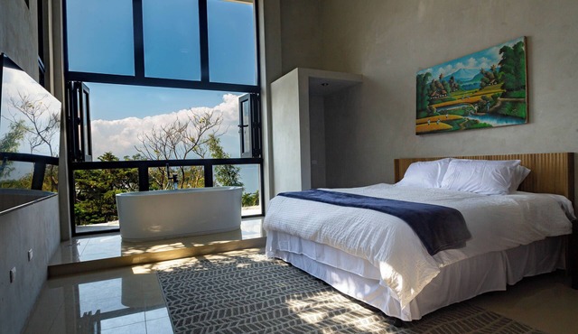 Casa Verapaz Lakeside Retreat with 2 Private Apartments
