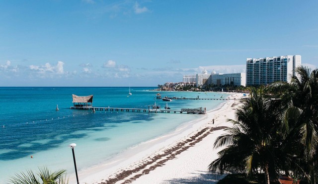 CasaZul - Luxury beachfront living Cancun for up to 30 guests