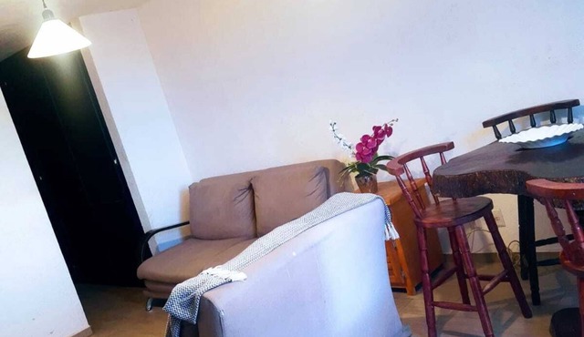 Casita a 10 min del Aeropuerto , Ideal si vas a Viajar !