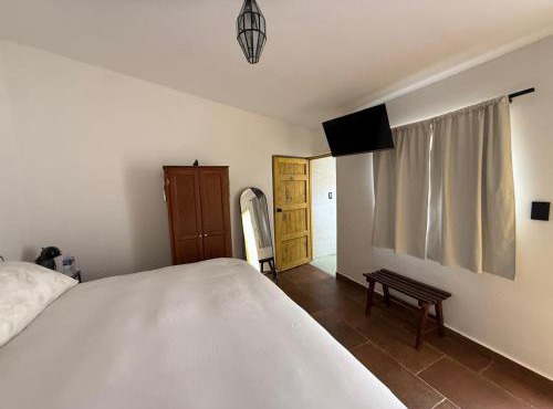 Casita de pueblo, Cercana a los Volcanes
