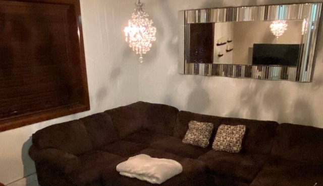 Central house in the city of Mexicali. Welcome!