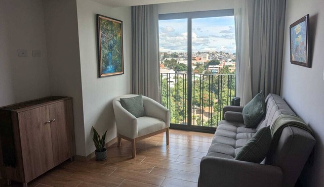 Centrally located apartment with 2 bedrooms, 2 bathrooms in a central area of the city.