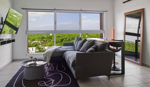 Charming 2-bedroom apartment with amazing views at the heart of Cancun.