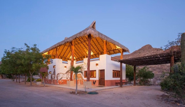 Charming 3-bedroom house with AC, WiFi in wonderful La Paz