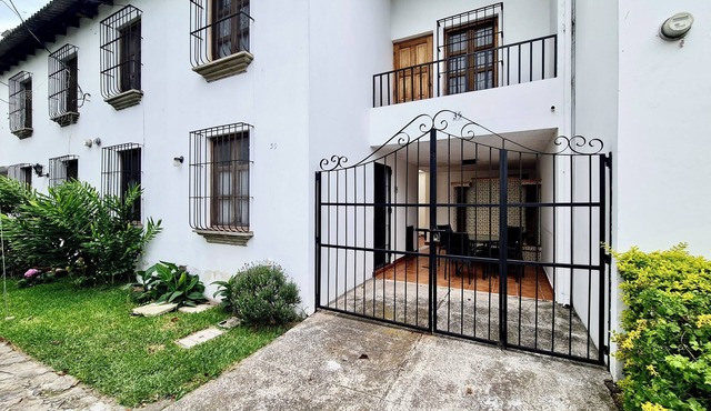Charming casita with pool, in quiet part of Antigua and walkable to everything!
