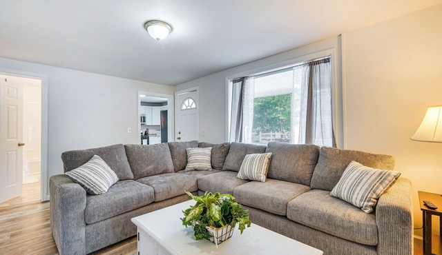 Charming Glens Falls Retreat Near Downtown! in Glens Falls