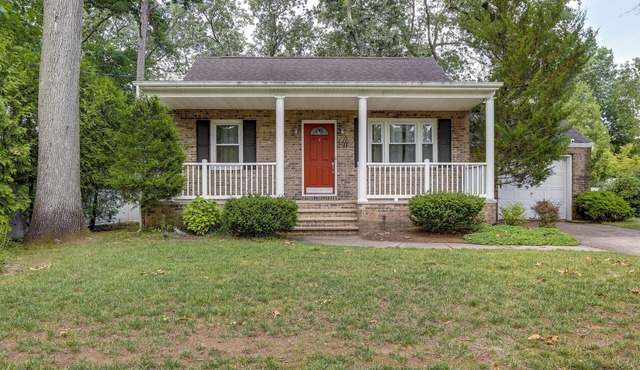 Charming Monroe Township Home - 13 Mi to RU! in Monroe Township