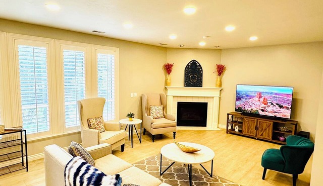 Charming spacious 2-bed 2-bath guest suite in family friendly South Jordan in South Jordan