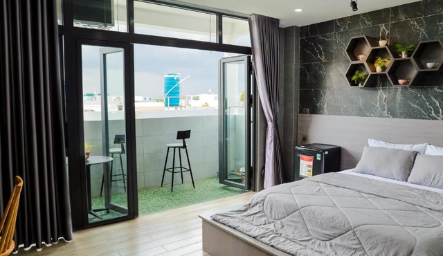 Cherry Hotel Bến Lức