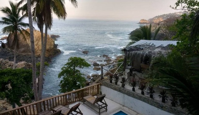 Cocos camp