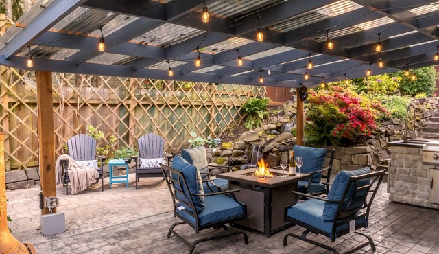 College Hill Hideaway | Near UO, Fire Table in Eugene