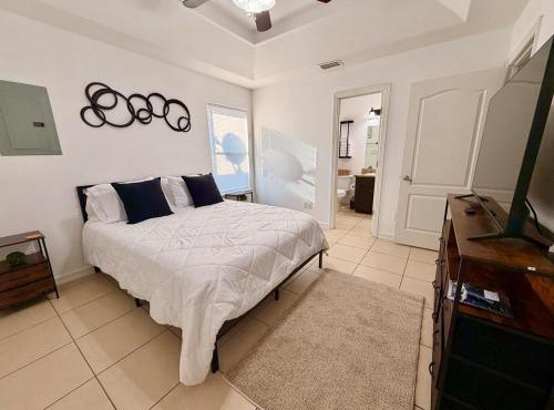 Comfy Apartment Prime Location