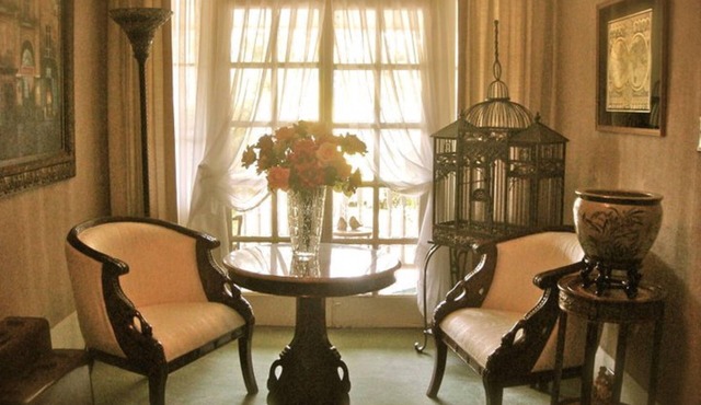 Commodore Bed & Breakfast / Red Room in Bainbridge