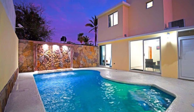 Condo Pool Palapa Lounge Free Parking Onsite