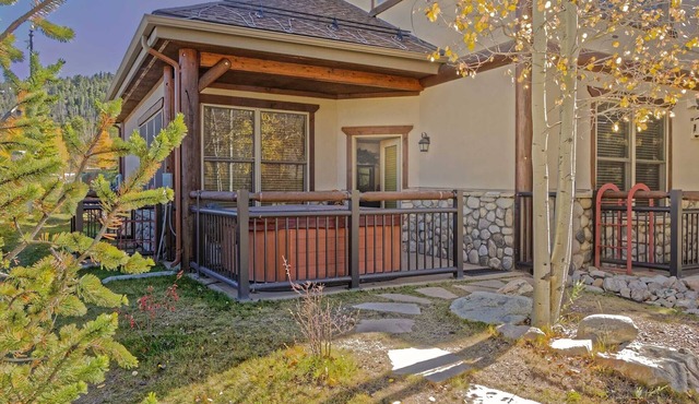 Corral 3bd/3ba , Downtown Breckenridge, 3 King Beds, Walk to Ski Lift, Hot Tub in Breckenridge