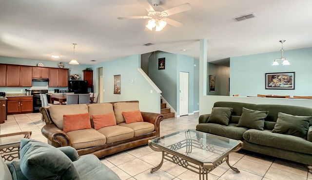 Cost-effective! 8BR/5BA pool home,Near Disney,SeaWorld,Convention Center in Kissimmee