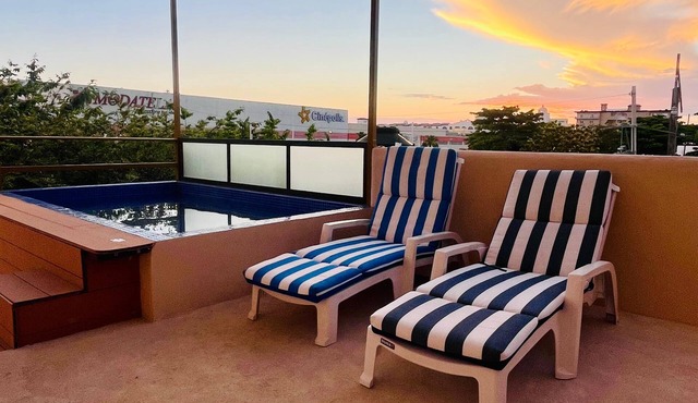 Cozy 1-bedroom studio in adorable San Miguel de Cozumel with AC