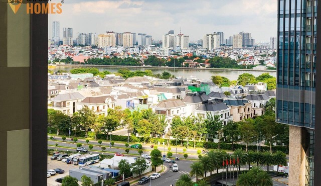 Cozy 2-bedroom condo in fantastic Thành phố Hồ Chí Minh with AC