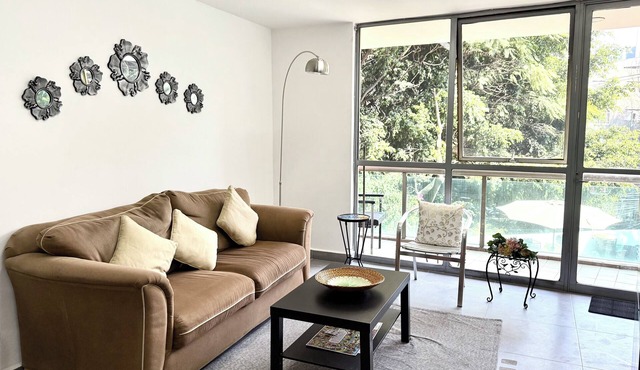 Cozy 2-bedroom apartment in vibrant Ciudad de México with WiFi