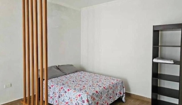 Cozy Apartment in front of the Airport and close to Flores Island