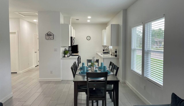 Cozy apartment in Harlingen Sleeps 8