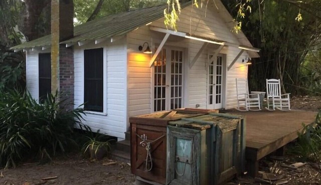 Cozy Historic Cottage on a Private Island/Real Old Florida/Close to Springs! in Georgetown