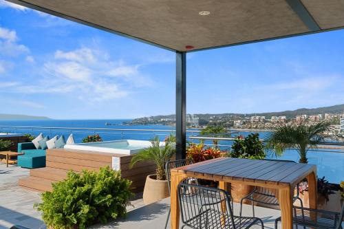 Cozy Modern Condo with Scenic Balcony Views