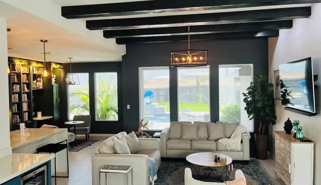 Cozy stay in Mission - With Pool & Patio