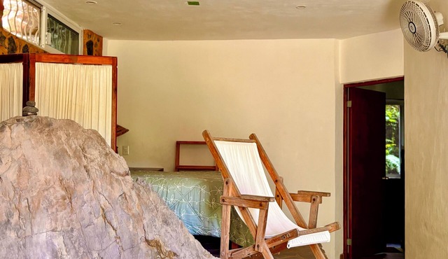 Cozy studio "Cave" 100 m from the sea
