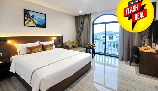 Crown Nguyen Hoang Hotel