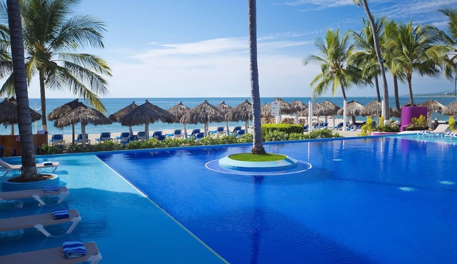Crown Paradise Club Puerto Vallarta All Inclusive
