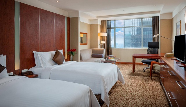 Crowne Plaza Chongqing Jiefangbei, an IHG Hotel