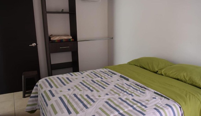 cuarto en senderos comendador con baño privado