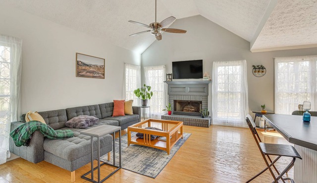 Dacula Getaway – 5BR/3.5BA in Dacula