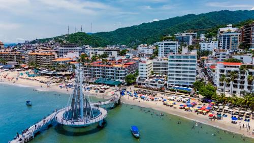 Delfin Beachfront Resort - Downtown Puerto Vallarta Optional All-Inclusive