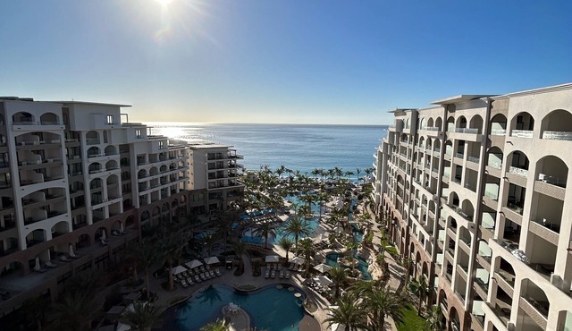 Deluxe Studio Pool View