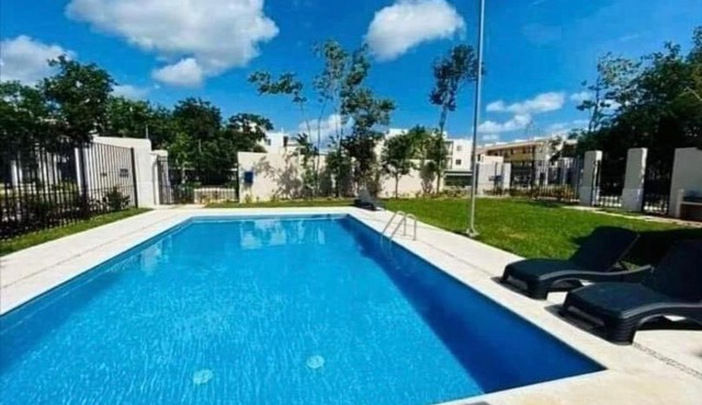 Depa con alberca en Playa del Carmen