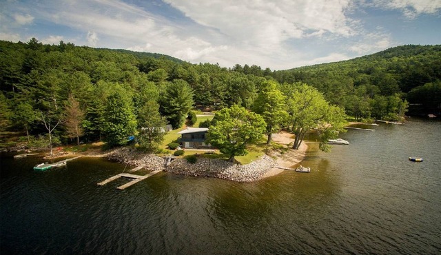 Direct Waterfront! 230ft of frontage. 6BRs, 2BAs and beautiful views! in Hadley